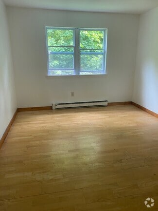 Building Photo - 41 Belair Dr