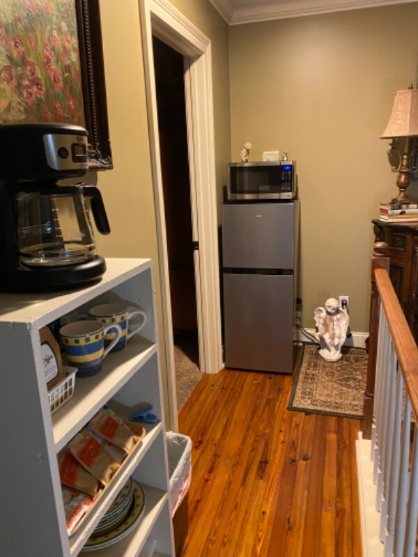 Building Photo - 108 Lakeshore Dr