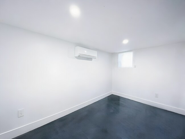 Building Photo - 29 Moffat St