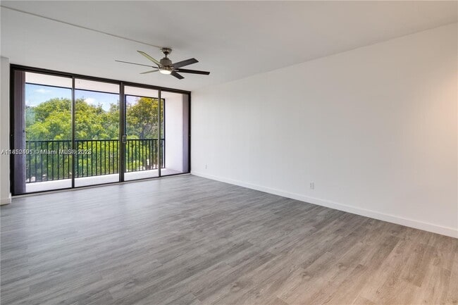 Foto del edificio - 3401 N Country Club Dr
