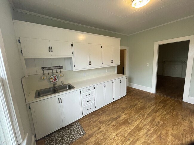 Foto del edificio - 3 bedroom 1 bathroom house in Shelby