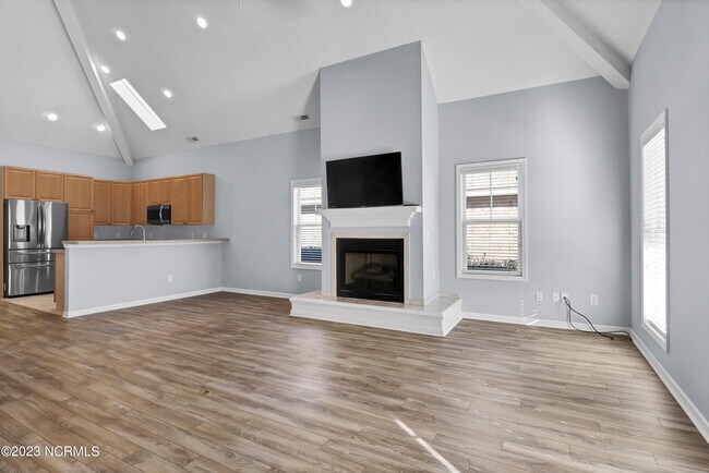 Building Photo - 4222 Tillson Rd