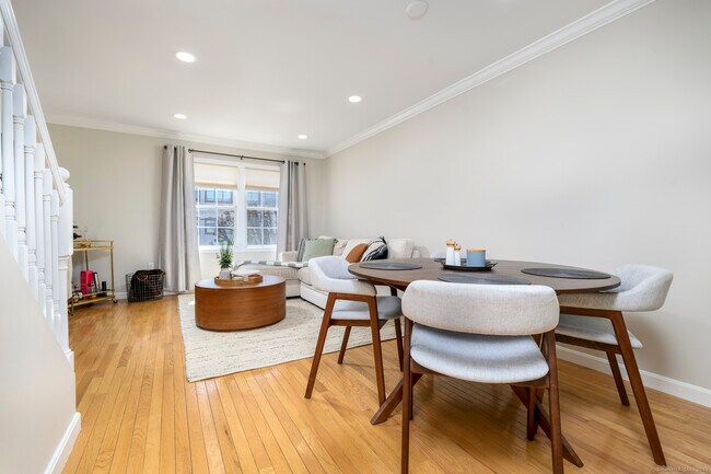 Foto del edificio - 28 3rd St
