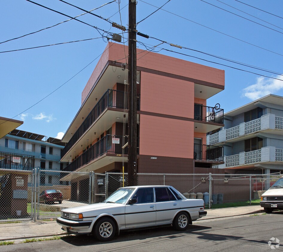Building Photo - 94-122 Pupukahi St