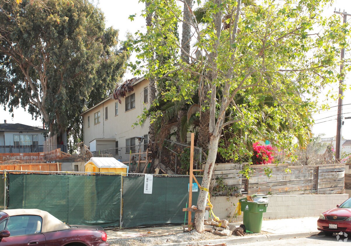 Building Photo - 250 3rd Ave