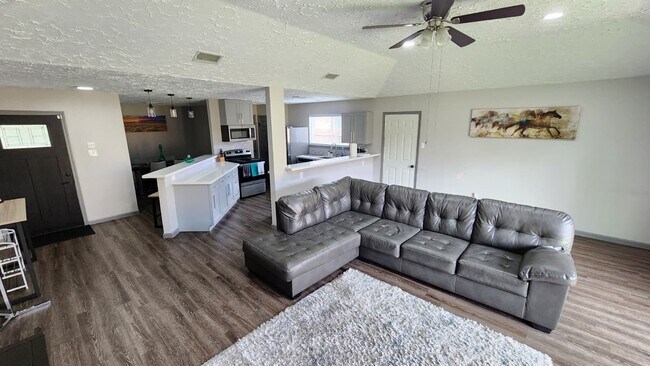 Foto del edificio - 9735 Stonemont Rd