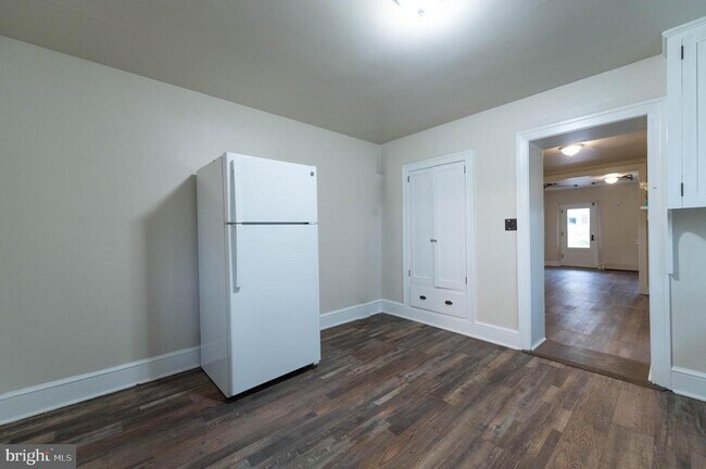 Foto del edificio - 110 N Main St