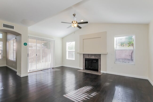 Building Photo - 1111 W Wagoner Rd