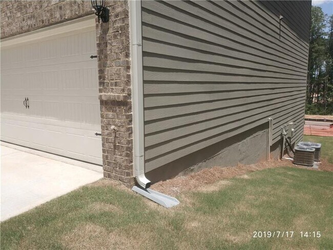 Building Photo - 2054 Britt Dr