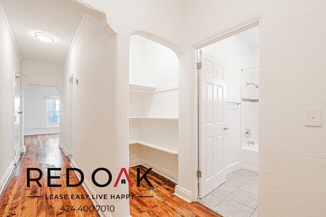 Foto del edificio - 921 S Bonnie Brae St