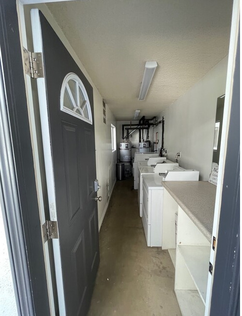 Building Photo - 5451 Hermitage Ave