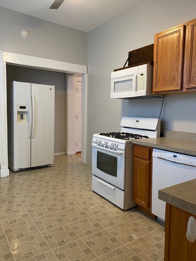 Building Photo - 4711 N Hamilton Ave