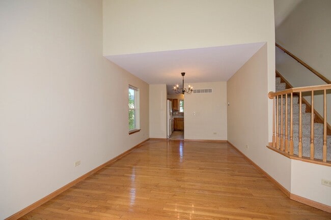 Building Photo - Beautiful 3 bed 3.5 bath home Plainfield