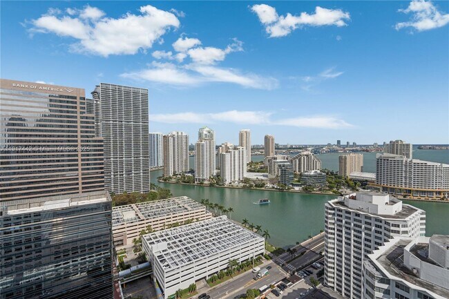 Foto del edificio - 950 Brickell Bay Dr