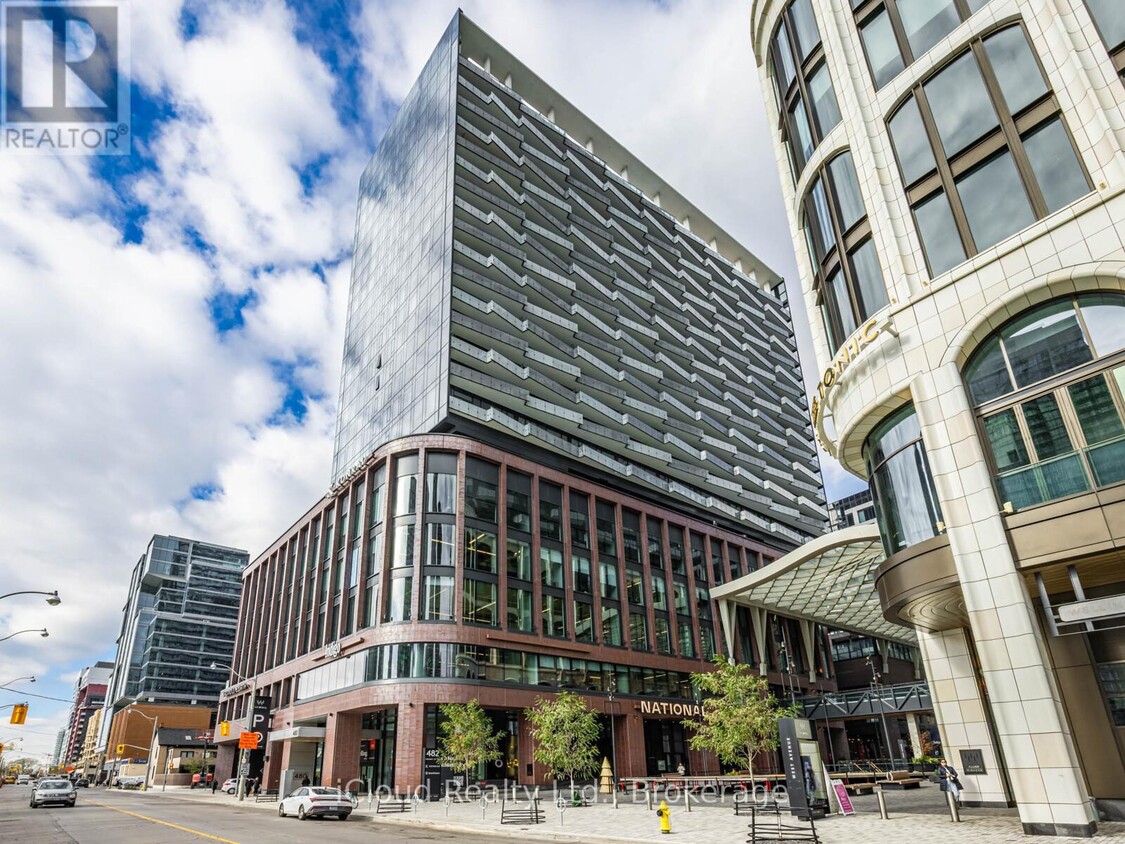 Primary Photo - 480 Front St W