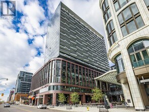 Building Photo - 480 Front St W