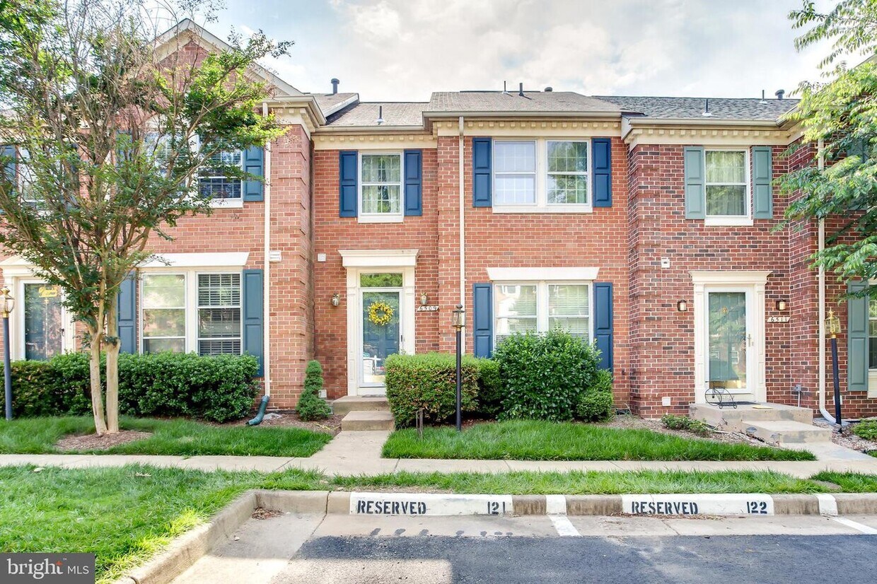 Primary Photo - 6509 Milva Ln