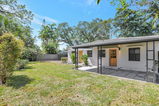 Yard - 1310 SW 28th St