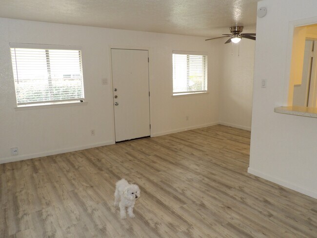 Foto del edificio - 4310 Travis St