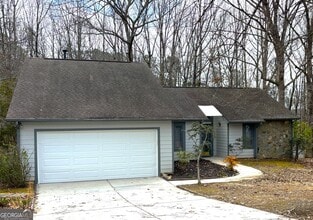 Building Photo - 332 Brooke Wood Dr