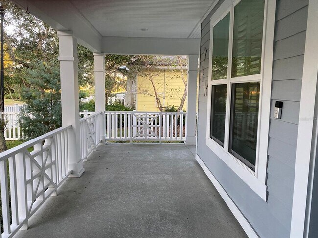 Building Photo - 25 Smiling Fish Ln