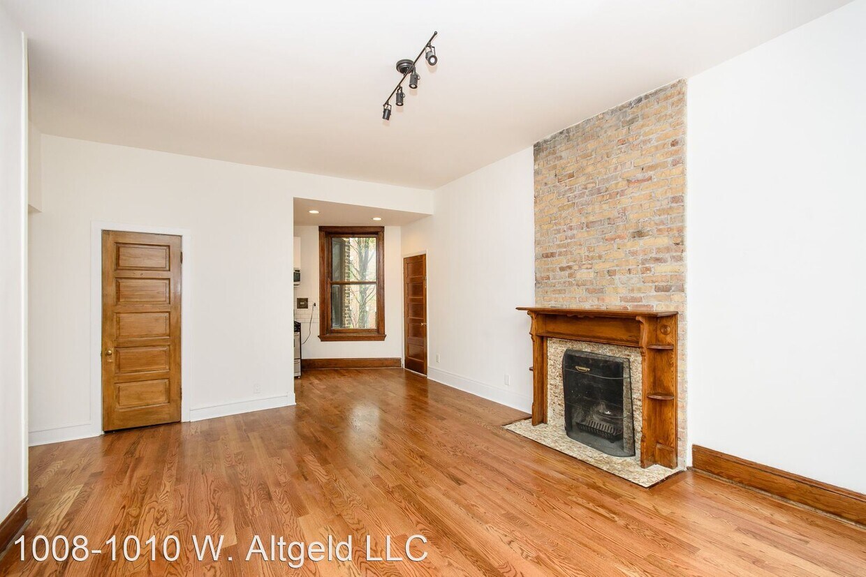 Foto principal - 1008-1010 W Altgeld St