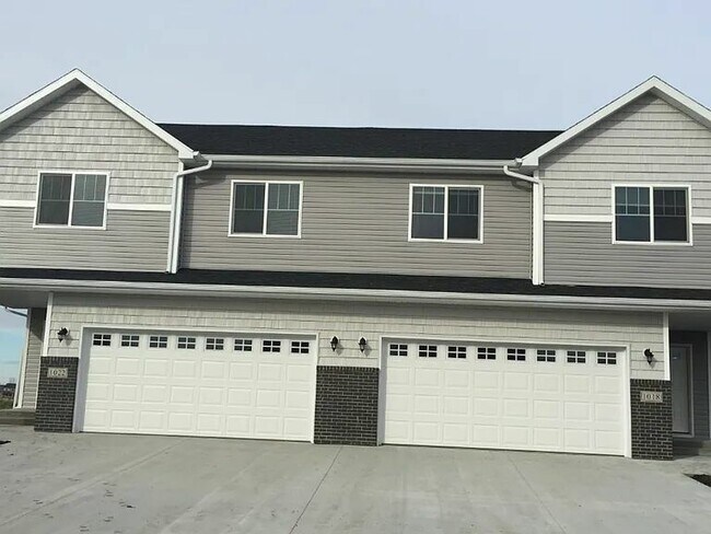 Building Photo - 1018 29th Ave W