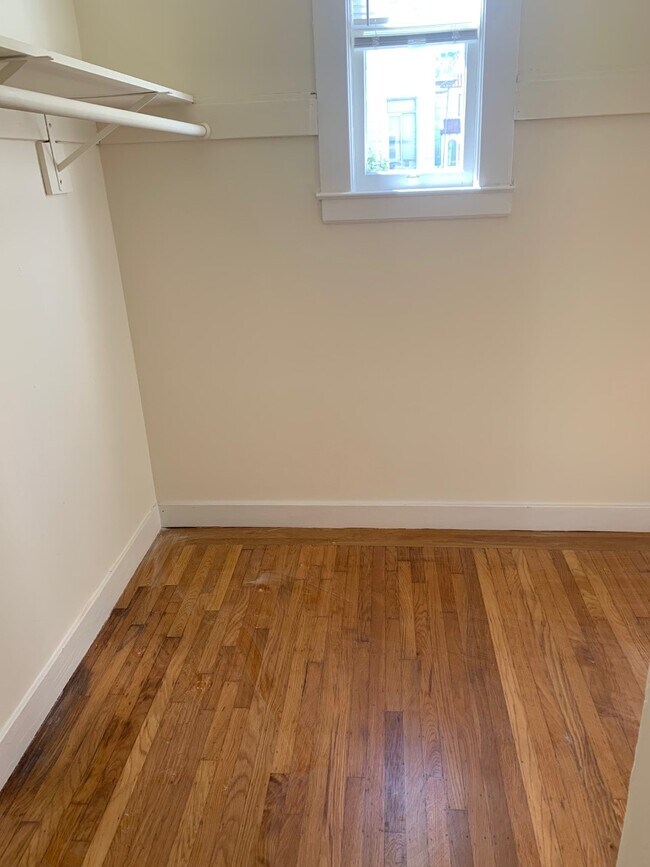 Building Photo - 3333 Broderick St