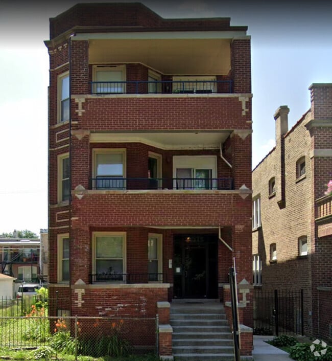 Building Photo - 3513 W Fulton Blvd