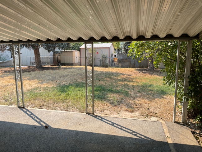 Building Photo - 314 S 16th St