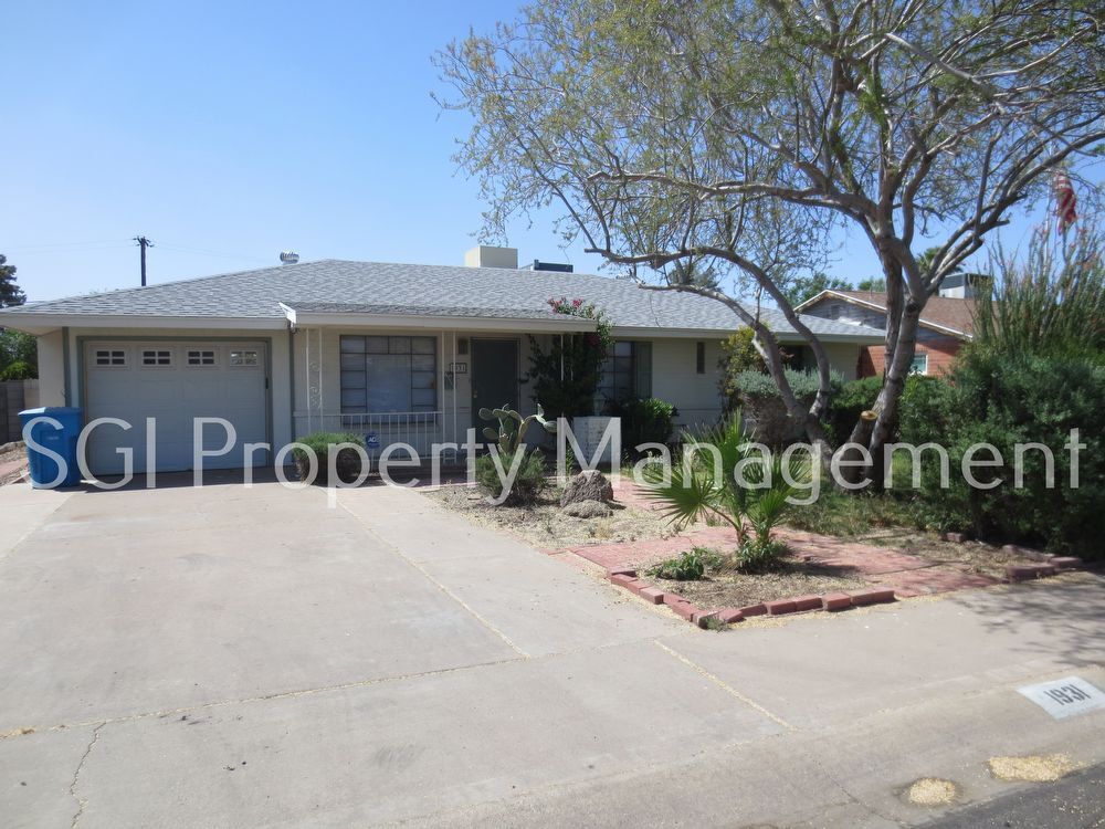 Foto principal - Cute 3 bedroom at 19th ave & Indian School