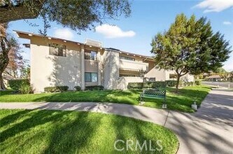 Building Photo - 13624 La Jolla Cir