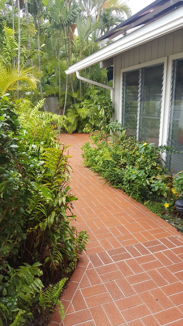 Building Photo - Single Family Home in Kailua
