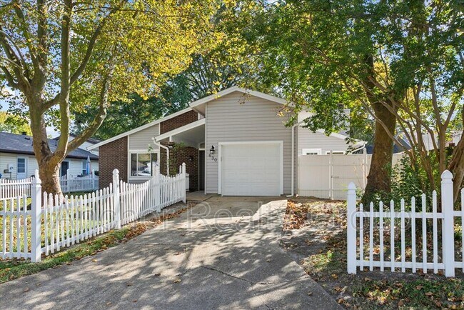 Foto del edificio - 630 Orangewood Dr