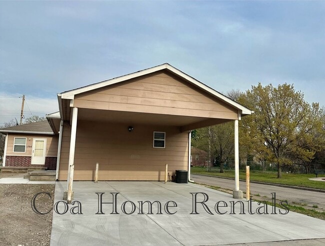 Building Photo - North East Duplex