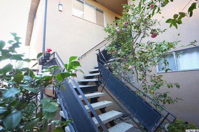 Building Photo - 1625 Fremont Ave