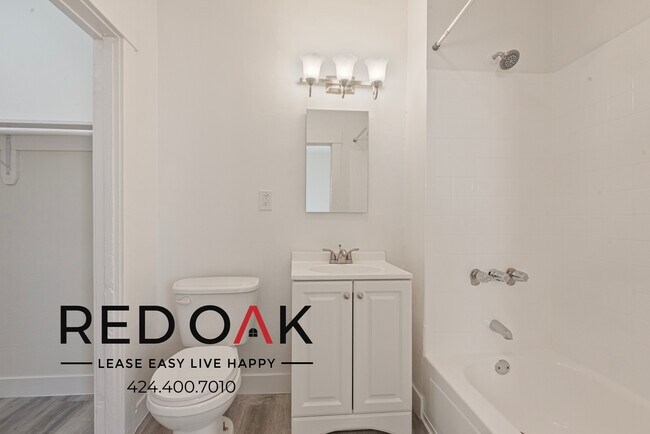 Foto del edificio - ~2 Weeks FREE~ Top Floor Studio with Loads...