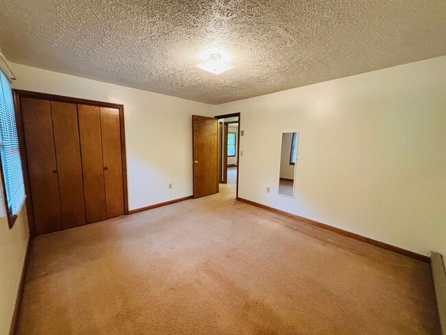 Building Photo - 804 Craigs Mountain Rd
