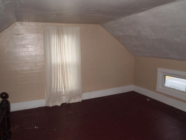 Building Photo - 2631 Bankers Rd