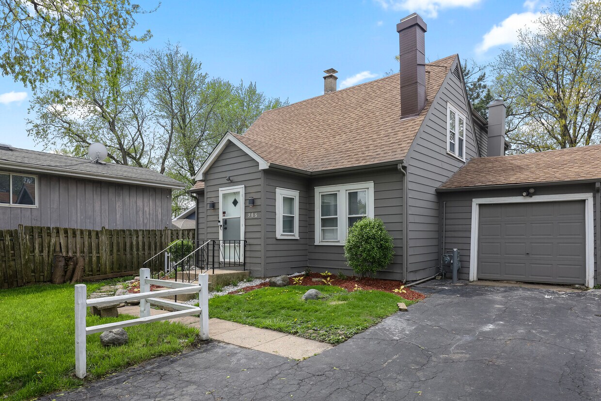 Foto principal - 366 N Hemlock Ave