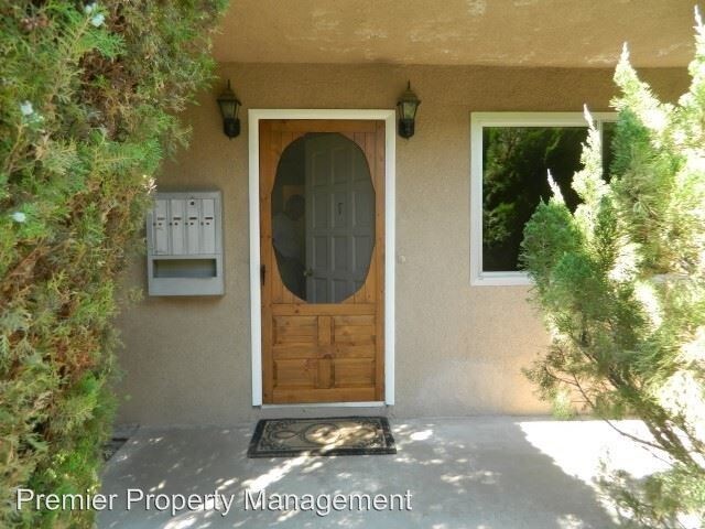 Building Photo - 2 br, 1 bath House - 399 Sierra Street Unit T