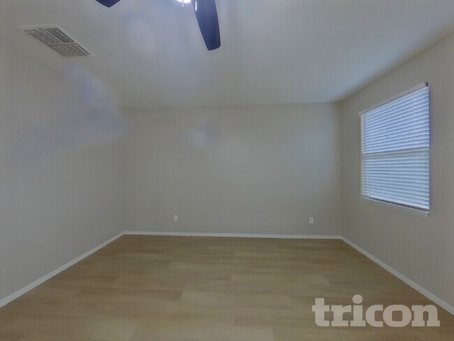 Building Photo - 16971 N Quinto Dr