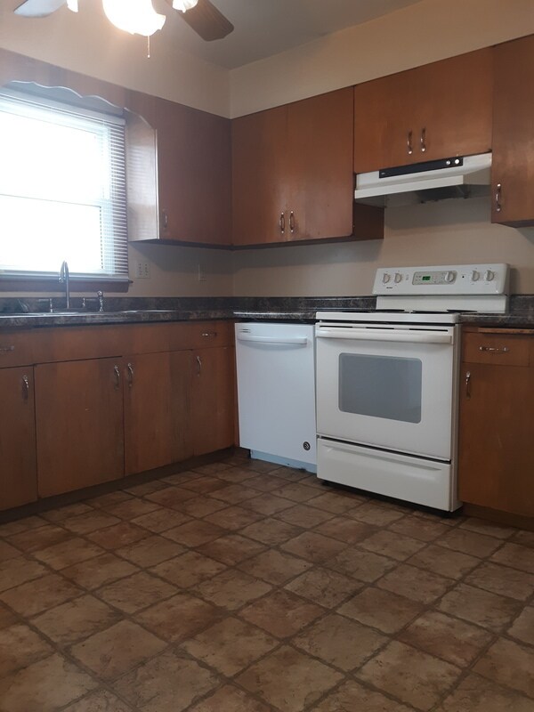Foto del edificio - 123 Dawley St NE