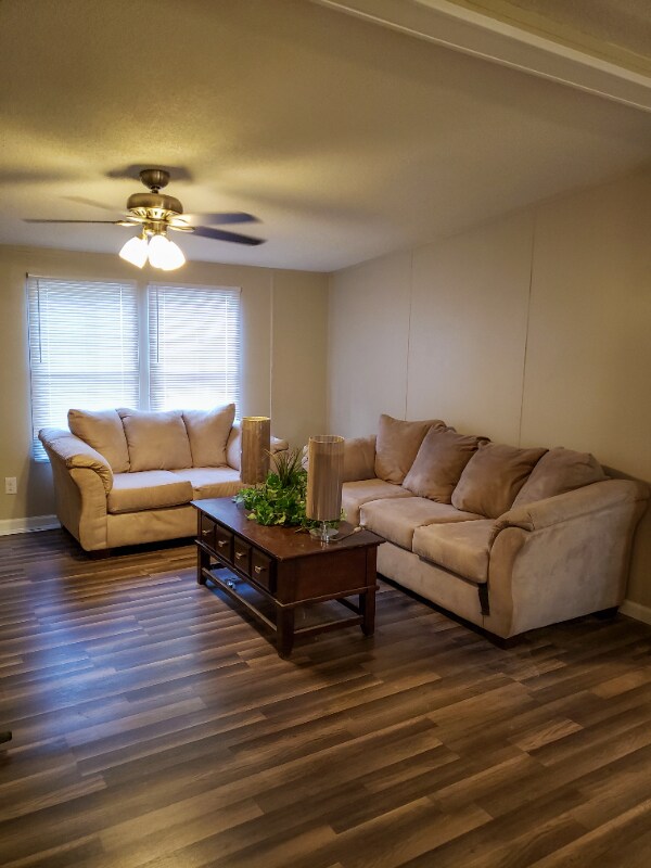 Foto del edificio - 3738 Vickery Dr