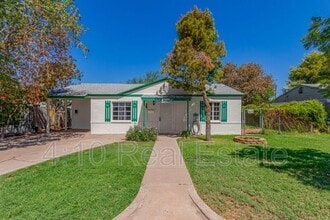 Building Photo - 208 W Glenrosa Ave