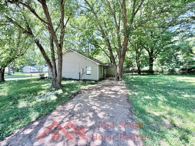 Building Photo - 3754 Rainford Dr