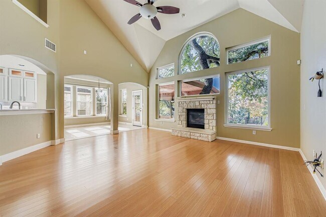 Foto del edificio - 1028 Horseback Hollow