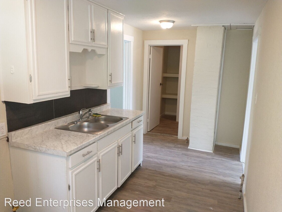 Foto principal - 1 br, 1 bath House - 640 W Central St Unit B