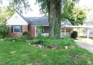 Building Photo - 2220 S Indianapolis Ave