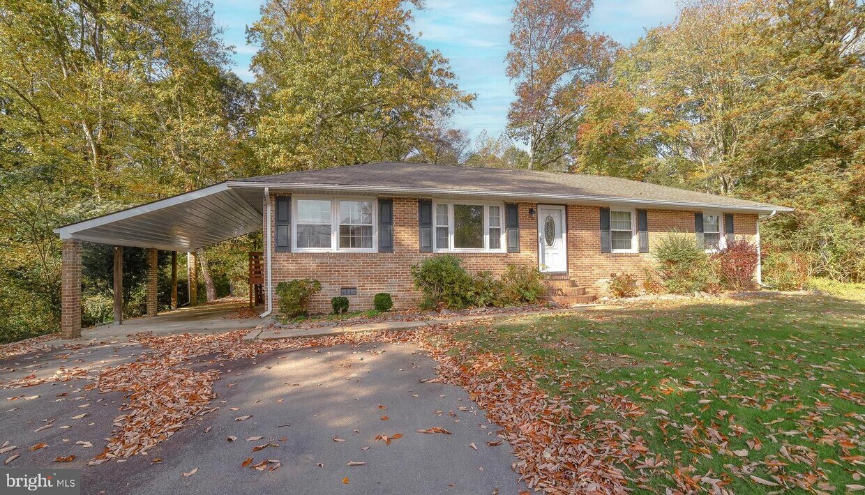 23403 Town Creek Dr, Lexington Park, MD 20653 House Rental in
